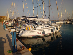 Iside ormeggiata nel Dock C del marina di Samos